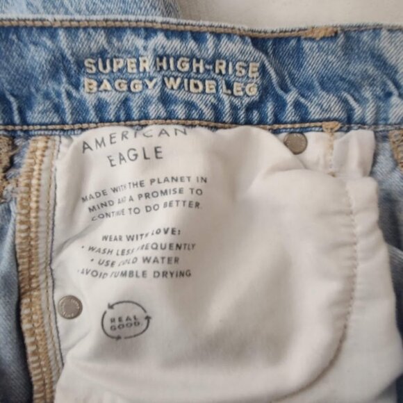 American Eagle Jeans Women's Light Wash Size 6 Distressed Baggy Wide Leg - Picture 7 of 16
